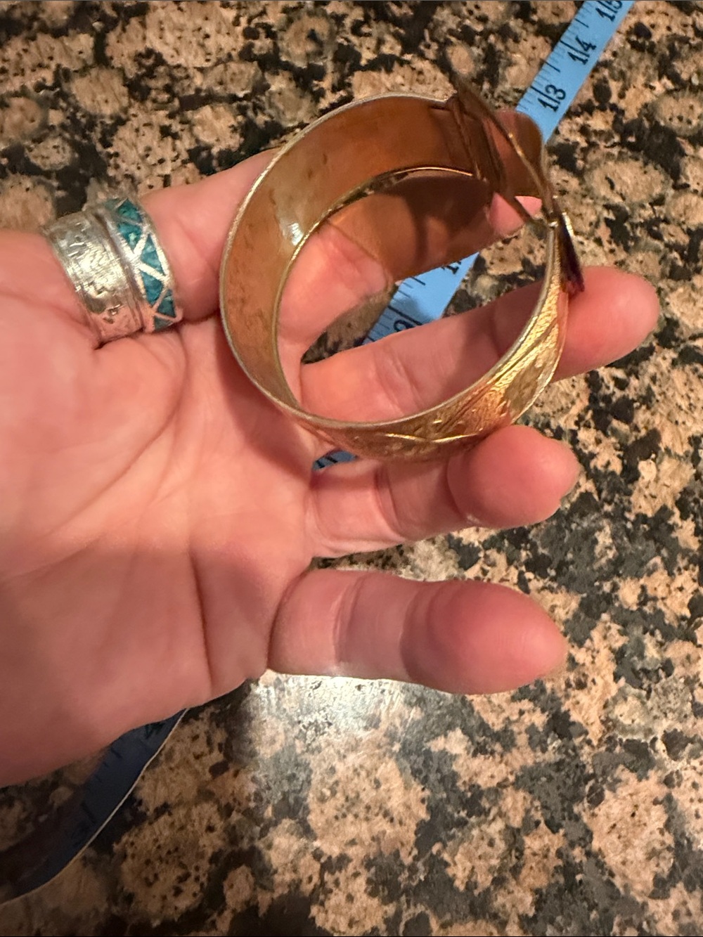 Marsh vintage Gold-Tone Floral Engraved Belt Bracelet - Picture 9 of 11